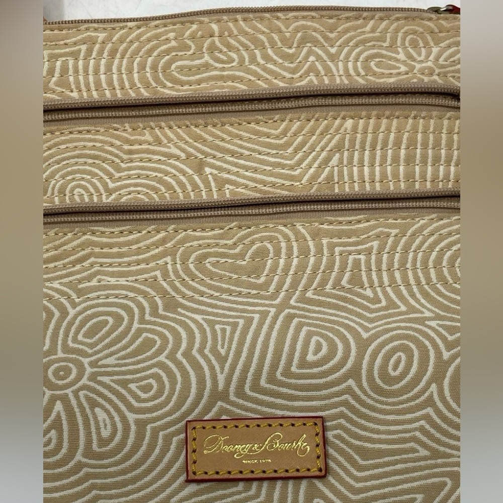 Dooney & Bourke North South Graffiti Logo Beige & White Triple Compartment Bag - Picture 4 of 15